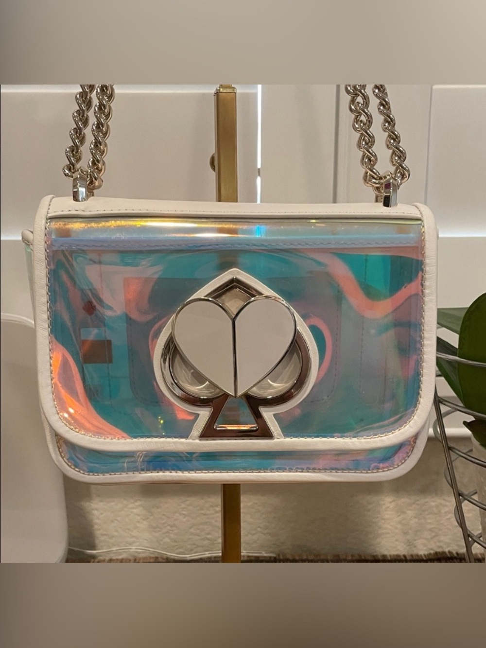 Kate Spade Nicola iridescent twist lock shoulder bag w/Chain. MSRP 298.